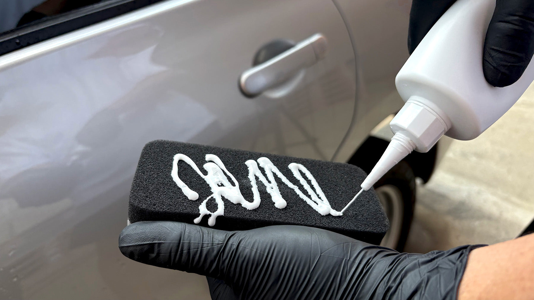 くすみを一掃。古いコーティングと水アカをリセットする水アカ・コーティングクリーナー